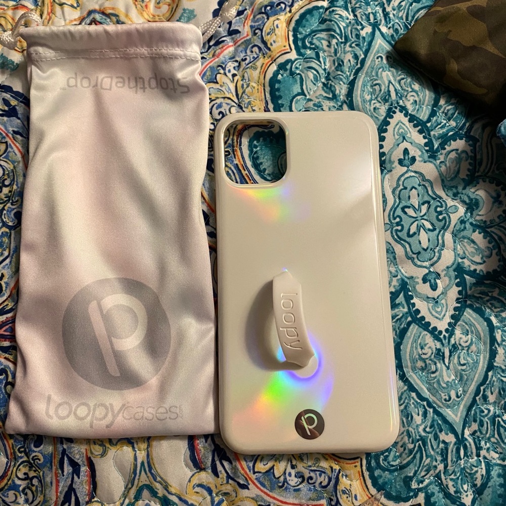 Loopy phone case